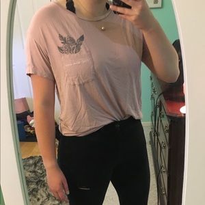 •American Eagle• T-shirt